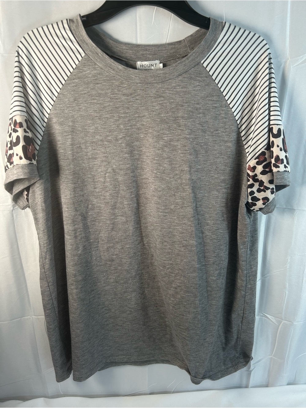 Hount Women's Gray Short-Sleeve Raglan Tee with Striped & Leopard Accents